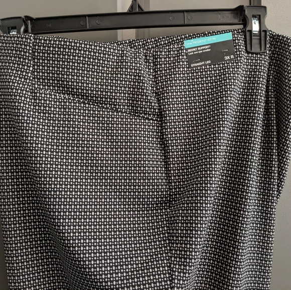 Kentucky Derby Stretch Office Pant - Picture 2 of 2